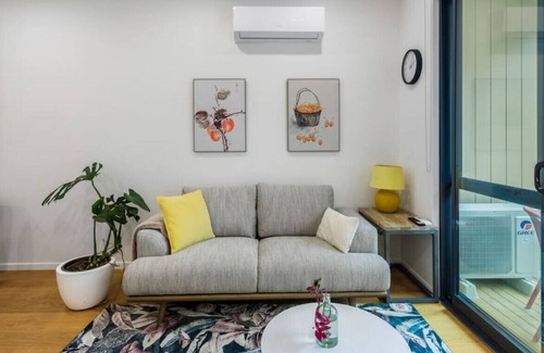 Greenlane - Ellerslie House | Exceptional 2BR in Ellerslie | Prime TV | WiFi |