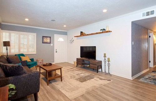Jewell Heights - Hoffman Heights House | Exceptional 3 bed 2 bath entire home near Anschutz