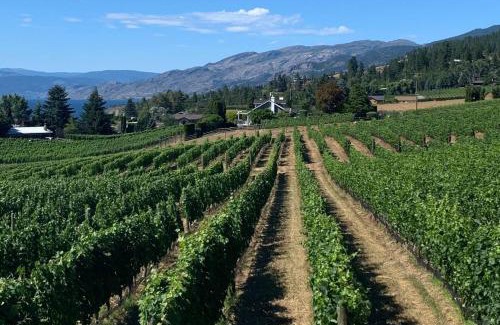 Central Okanagan House | Exceptional Boutique Cottage with Incredible Lake View