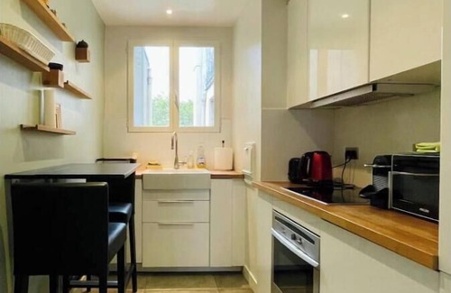 Saint-Victor Apartment | EXCEPTIONAL LOCATION & MESMERISING VIEW OF SEINE - QUAI DE LA TOURNELLE