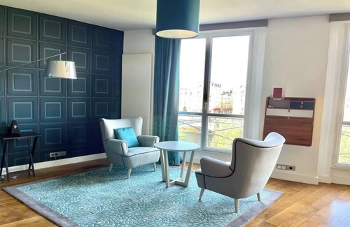 Saint-Victor Apartment | EXCEPTIONAL LOCATION & MESMERISING VIEW OF SEINE - QUAI DE LA TOURNELLE