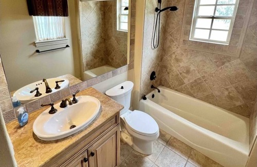 Odessa House | Exceptional Luxury Home near airport and beaches!