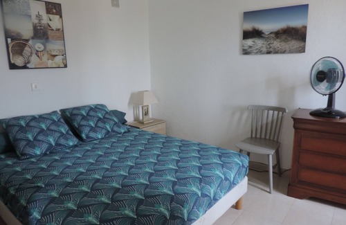 Patrimonio Apartment | EXCEPTIONAL VIEW OF VINEYARD AND SEA AIR CONDITIONED RENTAL