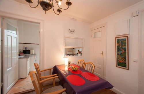 Eppendorf Apartment | Excl. Floor: 3 bedrooms, balcony, adults only, quiet place at Eppendorf