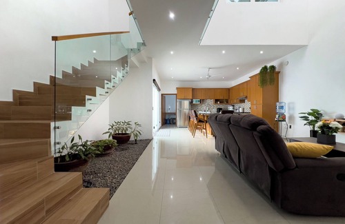 Manzanillo House | Exclusiva Casa de Playa: Céntrica, A/c, Cerca de Playa y Centros Comerciales