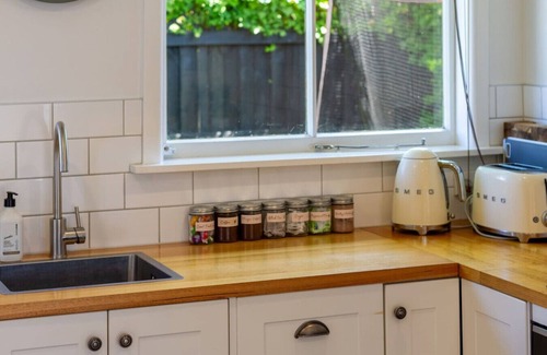 Sherborne Street House | Exclusive 2 Bed Standalone Villa in St Albans