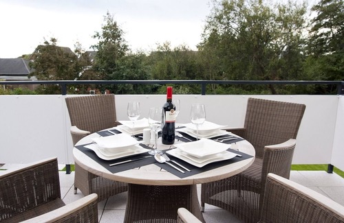 Borkum Apartment | Exclusive 5-star vacation apartment in a top location, with sauna, fireplace & large balcony.