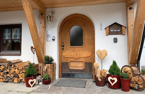 Ehrwald Apartment | Exclusive apartment "Die Sonnenspitze" for 10 people in Ehrwald