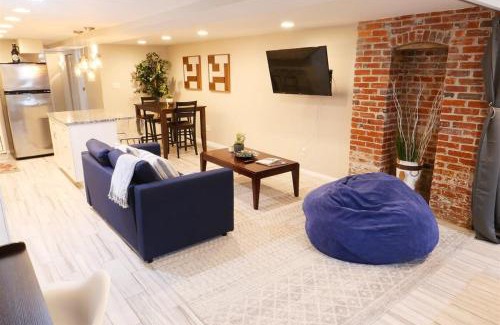 Bloomingdale Apartment | Exclusive Apt in Shaw