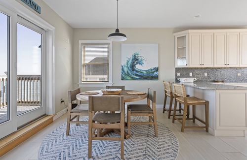East Quogue House | Exclusive Bayfront Oasis Awaits You In East Quogue