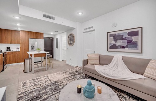 Overtown Apartment | Exclusive Condo in Downtown Miami W/Pool Views and Free Parking