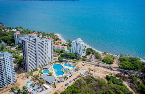 Papare Apartment | Exclusive design apartment with view and pool