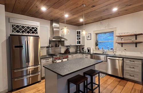 Saugerties House | Exclusive Escape - 7 Minutes to Woodstock