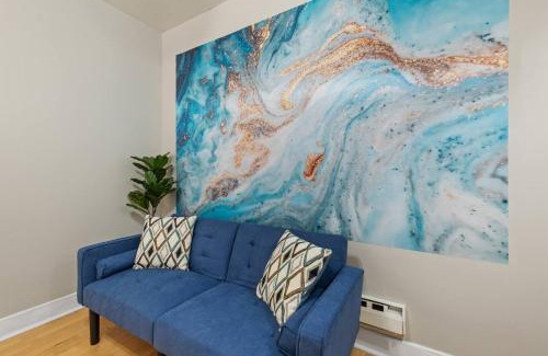 Gayborhood Apartment | Exclusive Flat In Center City