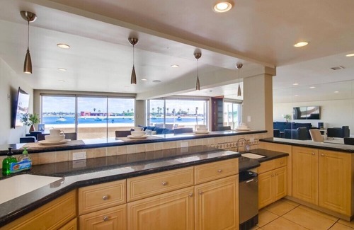 Central Mission Beach Condo | Exclusive Ground Fl Patio 3 Levels of WaterFront A/C