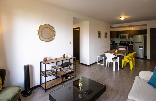 Zona 10 Apartment | Exclusive Apt For Groups/ Families In Zona Viva!/ Close To Main Attractions.