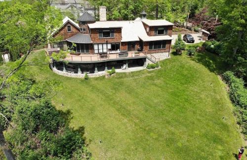 New Fairfield House | Exclusive High End Candlewood Lake retreat