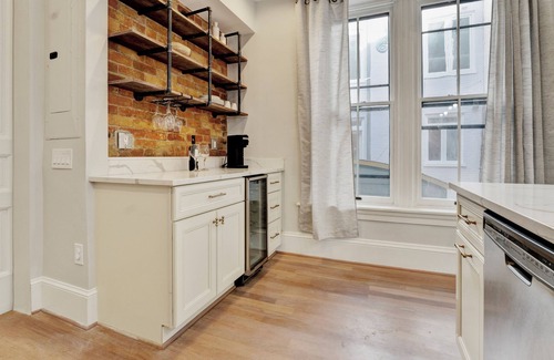 Dupont Circle House | Exclusive Large Retreat Dupont Circle & Concierge Service