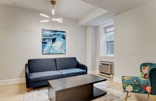 Dupont Circle House | Exclusive Large Retreat Dupont Circle & Concierge Service