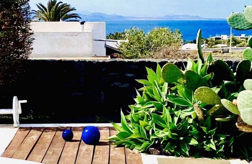 Playa Blanca Villa | Exclusive location, Playa Blanca, heated pool, sea views, near the beach, WiFi
