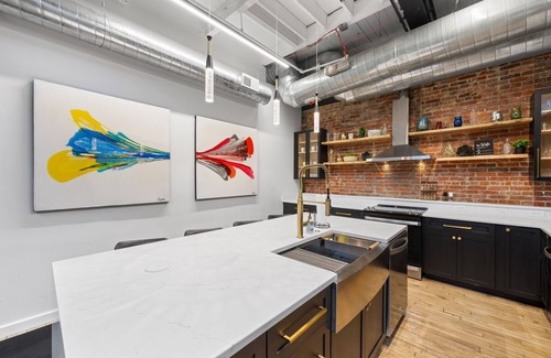 Downtown Cleveland Apartment | Exclusive Luxury Penthouse - Heart of Downtown Cleveland - Rare Find