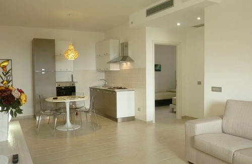 Ostuni Apartment | Exclusive modern home in an elevated, idyll. Location - Ocean View panoramic - Pool