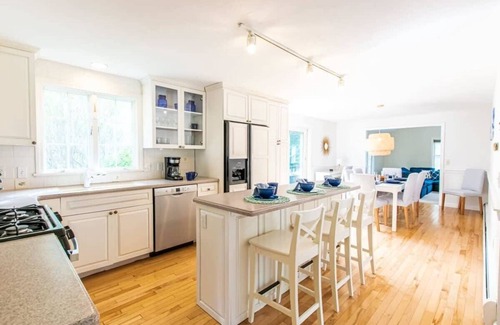 North Chatham House | Exclusive Neighborhood 1/2 mi from Jackknife Beach