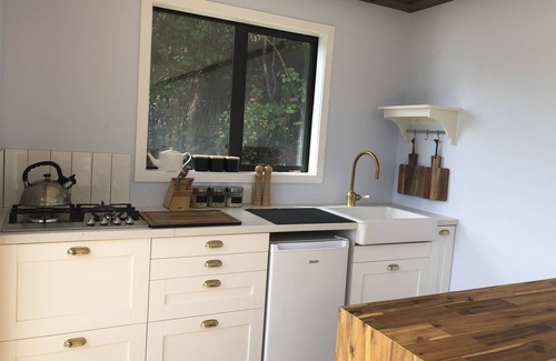 Wilson Bay Cottage | Exclusive Private Bungalow With Stunning Views