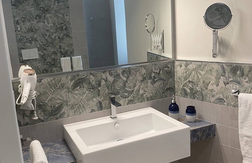 Giovinazzo Bed & Breakfast | Exclusive room "Tramontana room" - A stone's throw from the sea