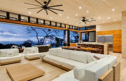 Mal Pais Villa | Exclusive Serenity: Opulent Comfort Amidst Nature's Majesty