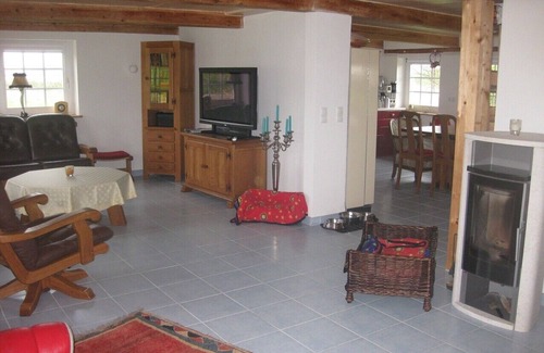 Dagebuell Apartment | Exclusive, spacious apartment in the thatched house built in 1840 restored in 2010