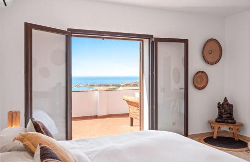 San Roque Villa | Exclusive villa with private pool & Gibraltar view