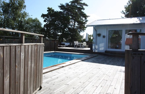 Svalnas Villa | Exclusive villa with private swimmingpool and spa pool - close to Stockholm City