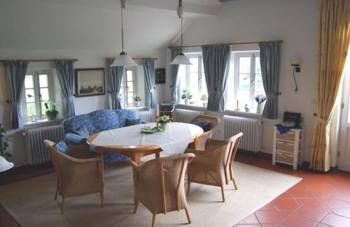 Wangerland Apartment | - Exclusively restored Gulfhof