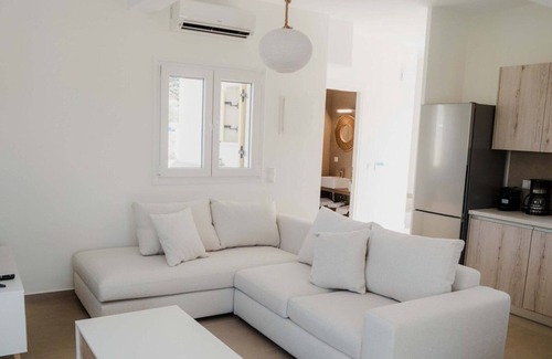 Drios Villa | Excuisite Paros Villa | Villa Solena | 1 Bedroom | Private Pool | Modern Design.