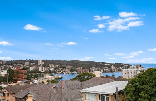 Manly Apartment | Executive 2 bedroom 2 bath apartment - expansive water/district views Manly