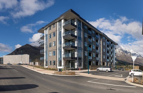 Frankton Apartment | Executive 2 Bedroom Apartment Remarkables Park