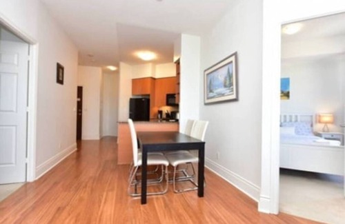 Downtown Mississauga Condo | EXECUTIVE 2 BEDROOM 2 BATH CONDO SQUARE ONE