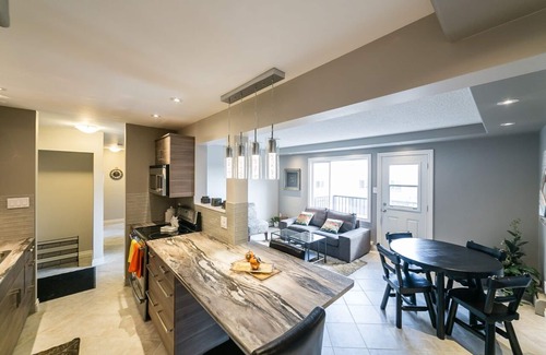 Jasper Place Condo | Executive 2BDR 1Bath In-Suite Laundry