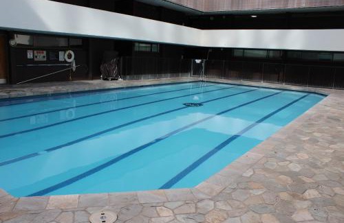 Downtown Honolulu Apartment | Executive Center 1604