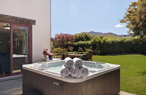 Lower Shotover House | Executive Detached Home Luxury Spa