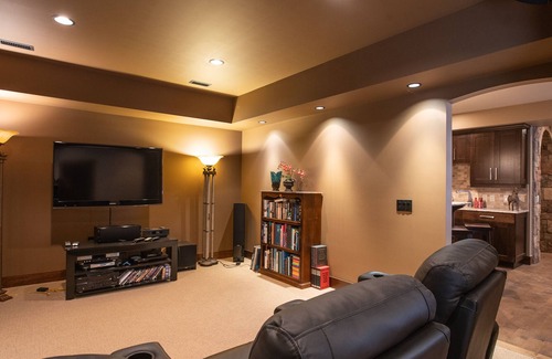 Revelstoke House | Executive Home with Beautiful Finishes Throughout
