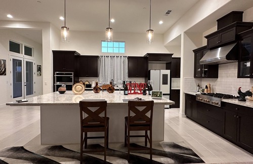 Raisin House | Executive Homes Near Valley Children's Hospital, Chukchansi Casino, and Yosemite