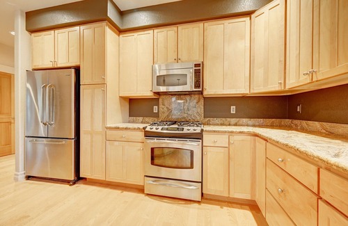 Lyons House | Executive house with stunning views walking distance to downtown