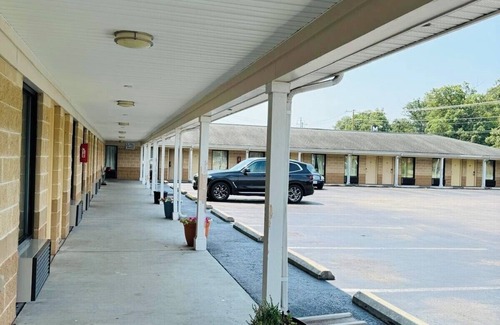 North Chesterfield Hotel | EXECUTIVE INN