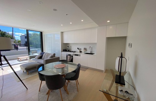 Engadine Apartment | Executive Oasis | Chic 1BR + Courtyard Retreat