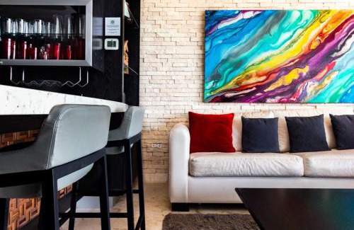 Zazil-ha House | Executive Penthouse with unobstructed Views at The Elements by BRIC