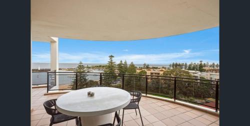 Wollongong Apartment | Executive Penthouse Apartment