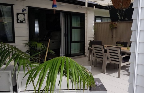 One Tree Point House | Executive Quality 4 Bedroom Home