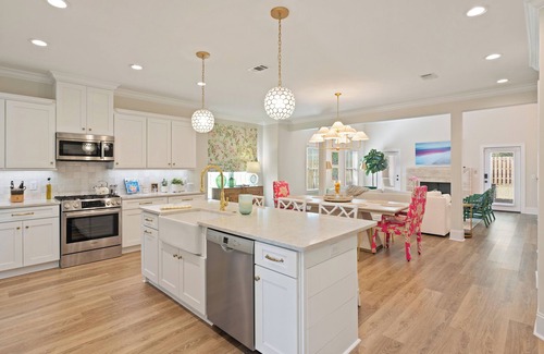 Saint Simons Heights House | Executive style home with 4 bedrooms and 3.5 baths.